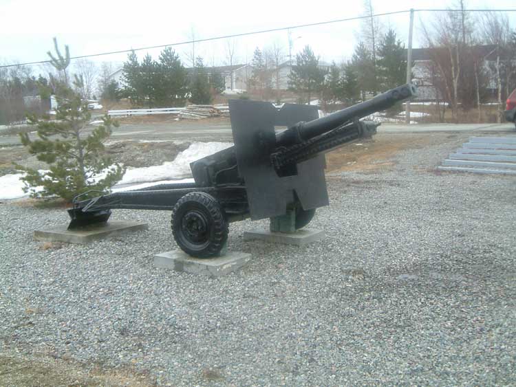 Gun located at the Centerville-Trinity-Wareham memorial 