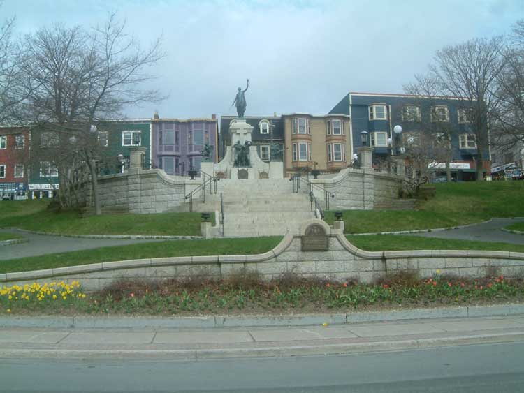 National War Memorial located in St. John's, Newfoundland - Mmorial de Guerre National situ  St. Johns, Terre-Neuve