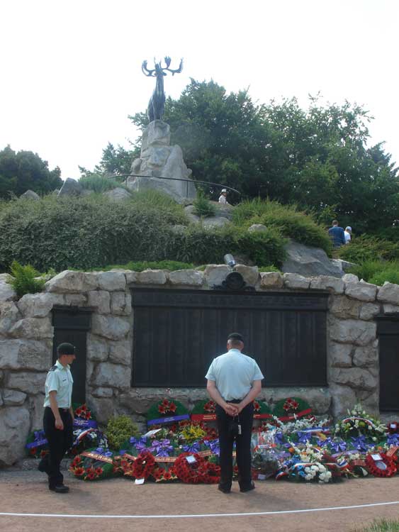 90th anniversary celebrations of the battle of Beaumont Hamel, Beaumont Hamel, France - Les Clbrations du 90e anniversaire de la bataille de Beaumont Hamel, Beaumont Hamel, France.