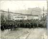 Crowds viewing departure of Newfoundland Regiment volunteers, St. John's - Foules regardant le dpart du Rgiment de Terre-Neuve, St. Johns